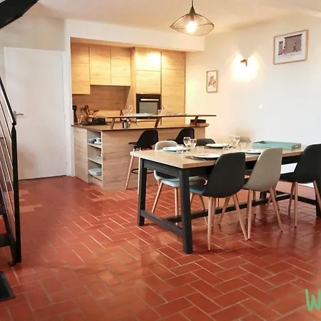 Apartment Modern Triplex - Center *